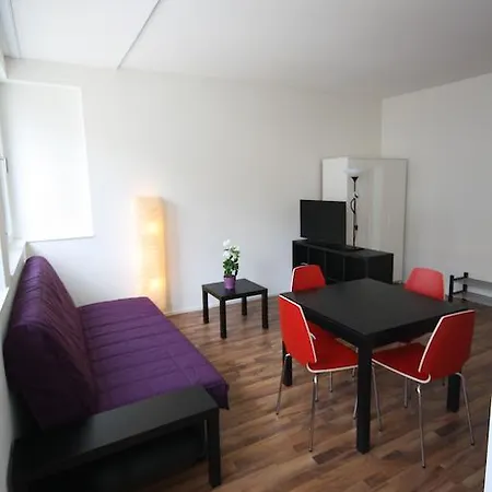 Apartment Hitrental Badenerstrasse