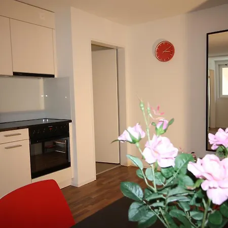 Hitrental Badenerstrasse Apartment Zurich