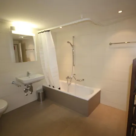 Hitrental Badenerstrasse Apartment